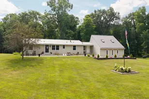 1261 Maple Ln, Brooklyn, MI 49230 - Photo 2
