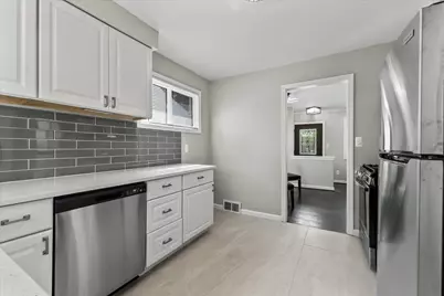 18305 Marquette Street, Roseville, MI 48066 - Photo 10