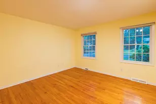 8245 Heritage Dr, Kalamazoo, MI 49009 - Photo 16
