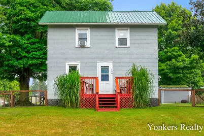 190 Race Street, Freeport, MI 49325 - Photo 2