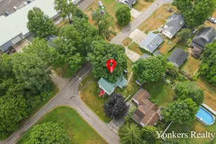 190 Race St, Freeport, MI 49325 - Photo 36