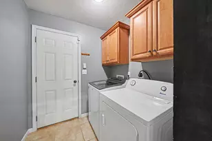 69862 Roy Dr, Edwardsburg, MI 49112 - Photo 24