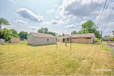 1532 Mayfield Avenue NE, Grand Rapids, MI 49505 - Photo 2