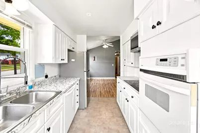 1532 Mayfield Avenue NE, Grand Rapids, MI 49505 - Photo 6