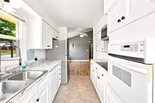 1532 Mayfield Ave NE, Grand Rapids, MI 49505 - Photo 6