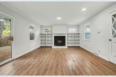 646 Center Drive, Ann Arbor, MI 48103 - Photo 4