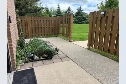 19255 Surrey Lane, Northville, MI 48167 - Photo 28