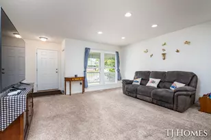 815 Ashlee Dr, Norton Shores, MI 49441 - Photo 2