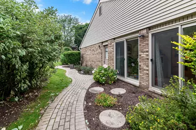 29822 Deer Run, Farmington Hills, MI 48331 - Photo 6