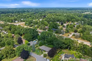 132 Morningside Dr SE, Grand Rapids, MI 49506 - Photo 44