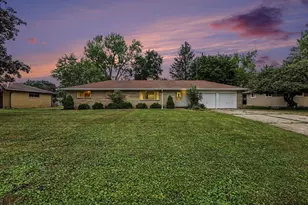 908 Halstead Blvd, Jackson, MI 49203 - Photo 1