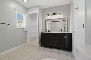 516 Curtis St NE, Grand Rapids, MI 49505 - Photo 20