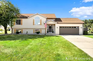 11538 Barkton Dr, Holland, MI 49424 - Photo 1