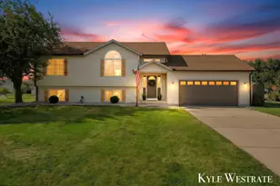 11538 Barkton Dr, Holland, MI 49424 - Photo 2