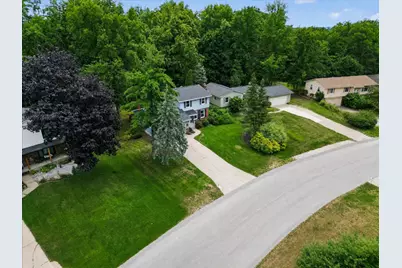 4734 Larkwood Drive SE, Kentwood, MI 49508 - Photo 48