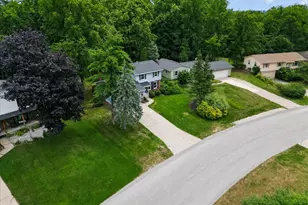 4734 Larkwood Dr SE, Kentwood, MI 49508 - Photo 48