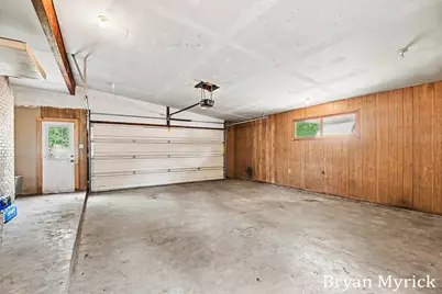 182 E 25th Street, Holland, MI 49423 - Photo 22