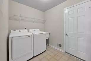 392 Sedgewood Ln, Ann Arbor, MI 48103 - Photo 22