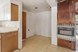 400 Concord Ave, Battle Creek, MI 49014 - Photo 8