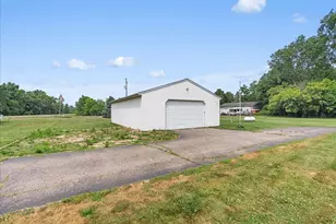 11534 Eaton Rapids Rd, Springport, MI 49284 - Photo 4