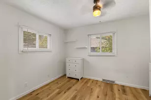 3361 W Shore Dr, Battle Creek, MI 49017 - Photo 20