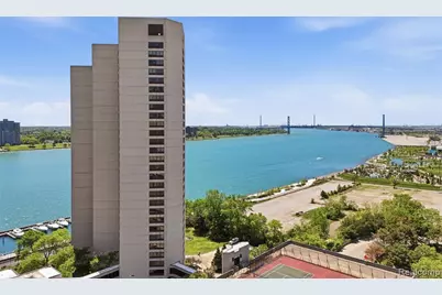 300 Riverfront Drive, Detroit, MI 48226 - Photo 30