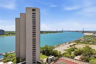 300 Riverfront Dr, Detroit, MI 48226 - Photo 30