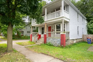 1129 Hamilton Ave NW, Grand Rapids, MI 49504 - Photo 2