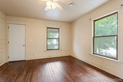 1129 Hamilton Avenue NW, Grand Rapids, MI 49504 - Photo 6