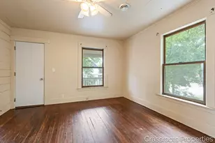 1129 Hamilton Ave NW, Grand Rapids, MI 49504 - Photo 6