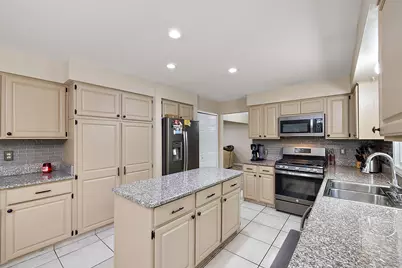 30521 Knighton Drive, Farmington, MI 48331 - Photo 38