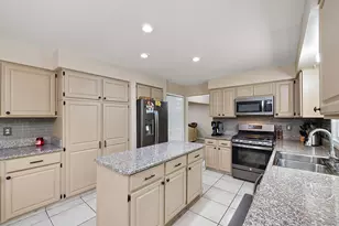 30521 Knighton Dr, Farmington, MI 48331 - Photo 38