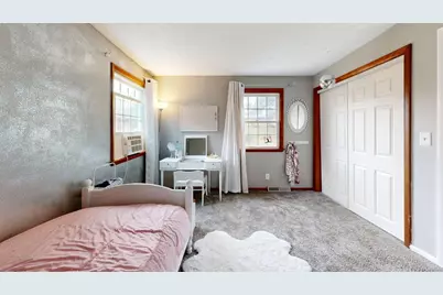 2046 Acton Road NW, Grand Rapids, MI 49504 - Photo 18