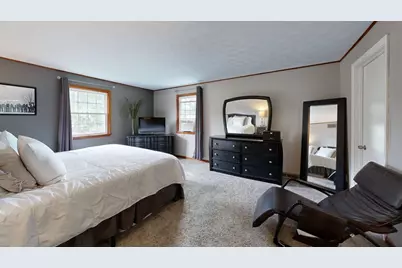 2046 Acton Road NW, Grand Rapids, MI 49504 - Photo 14