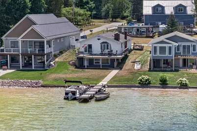 8758 Pike Street, Mecosta, MI 49332 - Photo 2