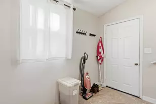 22 N Highland St, Mount Clemens, MI 48043 - Photo 12
