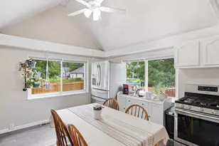 22 N Highland St, Mount Clemens, MI 48043 - Photo 8