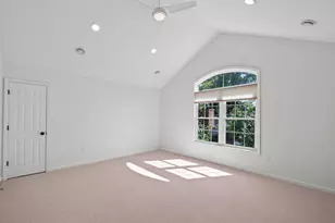 650 W Lincoln St, Birmingham, MI 48009 - Photo 24