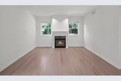 650 W Lincoln Street, Birmingham, MI 48009 - Photo 10