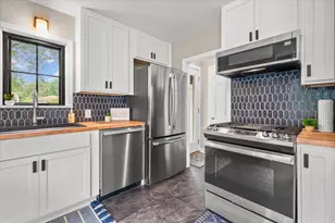 1214 Woodlawn Ave, Grand Haven, MI 49417 - Photo 18