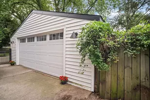 1214 Woodlawn Ave, Grand Haven, MI 49417 - Photo 6