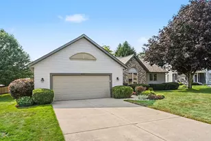 4455 Bridgeville Ct, Hudsonville, MI 49426 - Photo 2