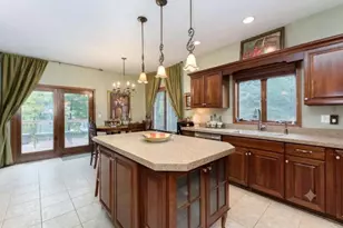 91 Country Hills, Marshall, MI 49068 - Photo 10