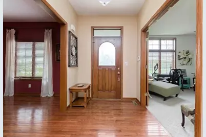 91 Country Hills, Marshall, MI 49068 - Photo 2