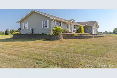 16972 W Stanton Road, Pierson, MI 49339 - Photo 2