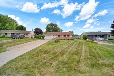 5574 Dogwood Drive, Jackson, MI 49201 - Photo 2