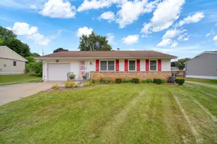 5574 Dogwood Dr, Jackson, MI 49201 - Photo 1