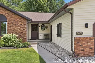 6632 City View Dr, Hudsonville, MI 49426 - Photo 4