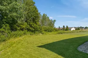 5871 Hemlock Dr SW, Wyoming, MI 49418 - Photo 2
