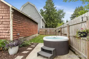 29 W Division St NE, Rockford, MI 49341 - Photo 32